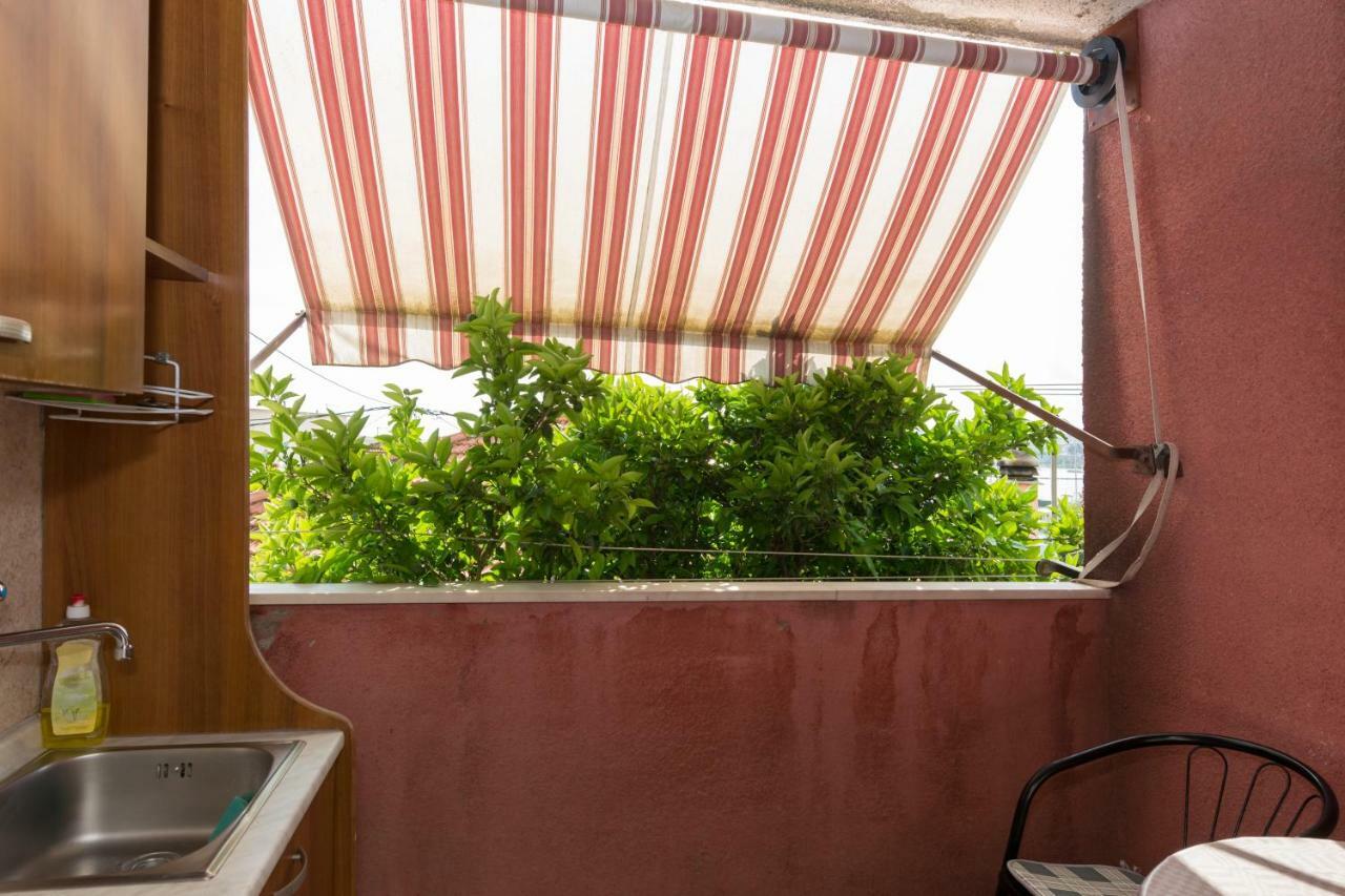 Apartments Pericic Podstrana Ngoại thất bức ảnh